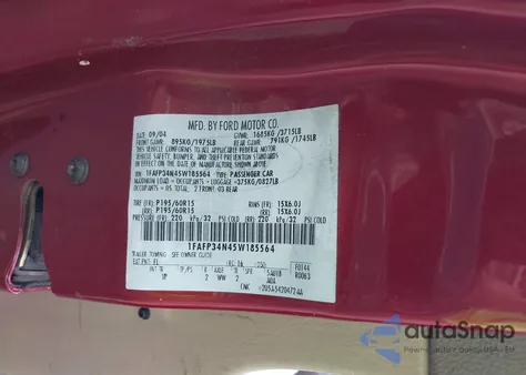 2005 Ford Focus Zx4 z USA, uszkodzony, nr VIN 1FAFP34N45W185564